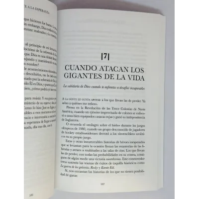 Aférrate a la Esperanza Lo que dicen las escrituras sobre cómo superar los tiempos difíciles, el caos y la calamidad Aférrate a la Esperanza Lo que dicen las escrituras sobre cómo superar los tiempos difíciles, el caos y la calamidad