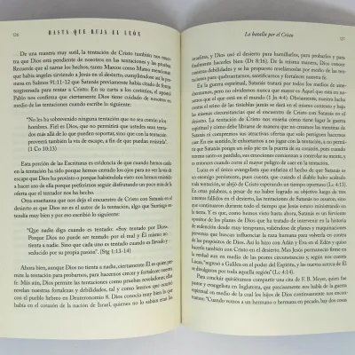 Hasta Que Ruja El León Firmes en la Batalla por la Verdad Hasta Que Ruja El León Firmes en la Batalla por la Verdad