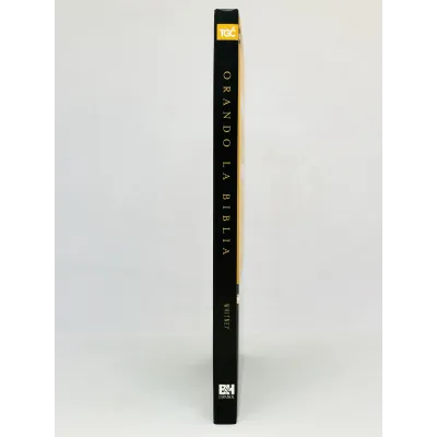 Orando La Biblia [Libro]