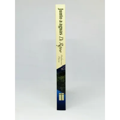 Junto a Aguas de Reposo Vol 2 [Devocional] 366 Meditaciones Diarias con Plan para Leer la Biblia en un Año.