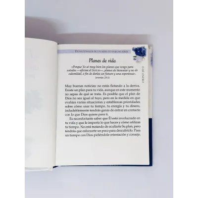 Devocionales de un Minuto para Mujeres Devocionales de un Minuto para Mujeres